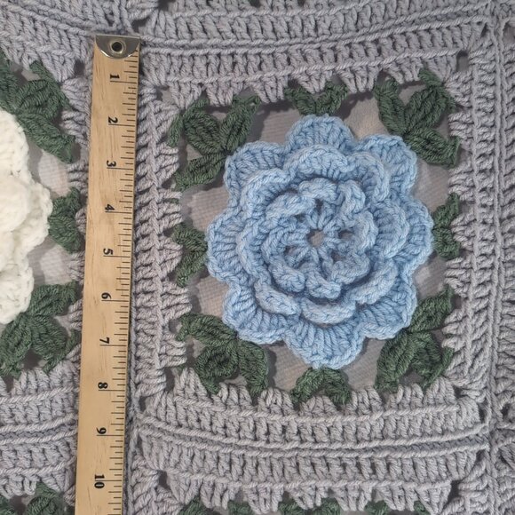 Vintage Crochet 3D Floral Blanket Grey Multi Flower Handmade Granny Square 54" - Picture 9 of 12
